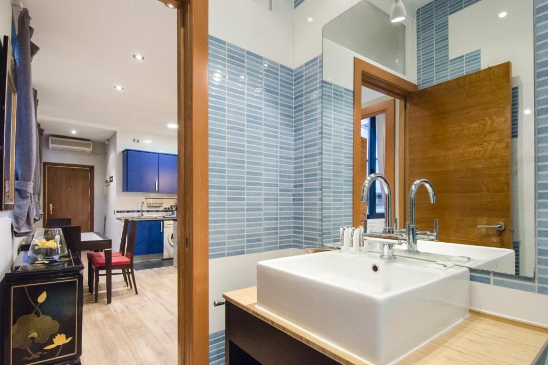 San Vicente Ferrer 22 Apartment Madrid Exterior photo